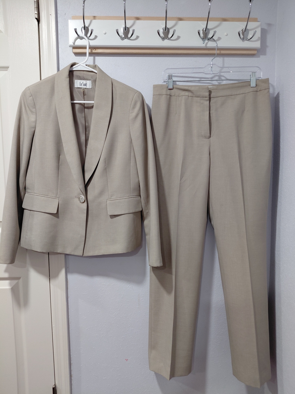 Le Suit Women's Cream Tailored Blazer